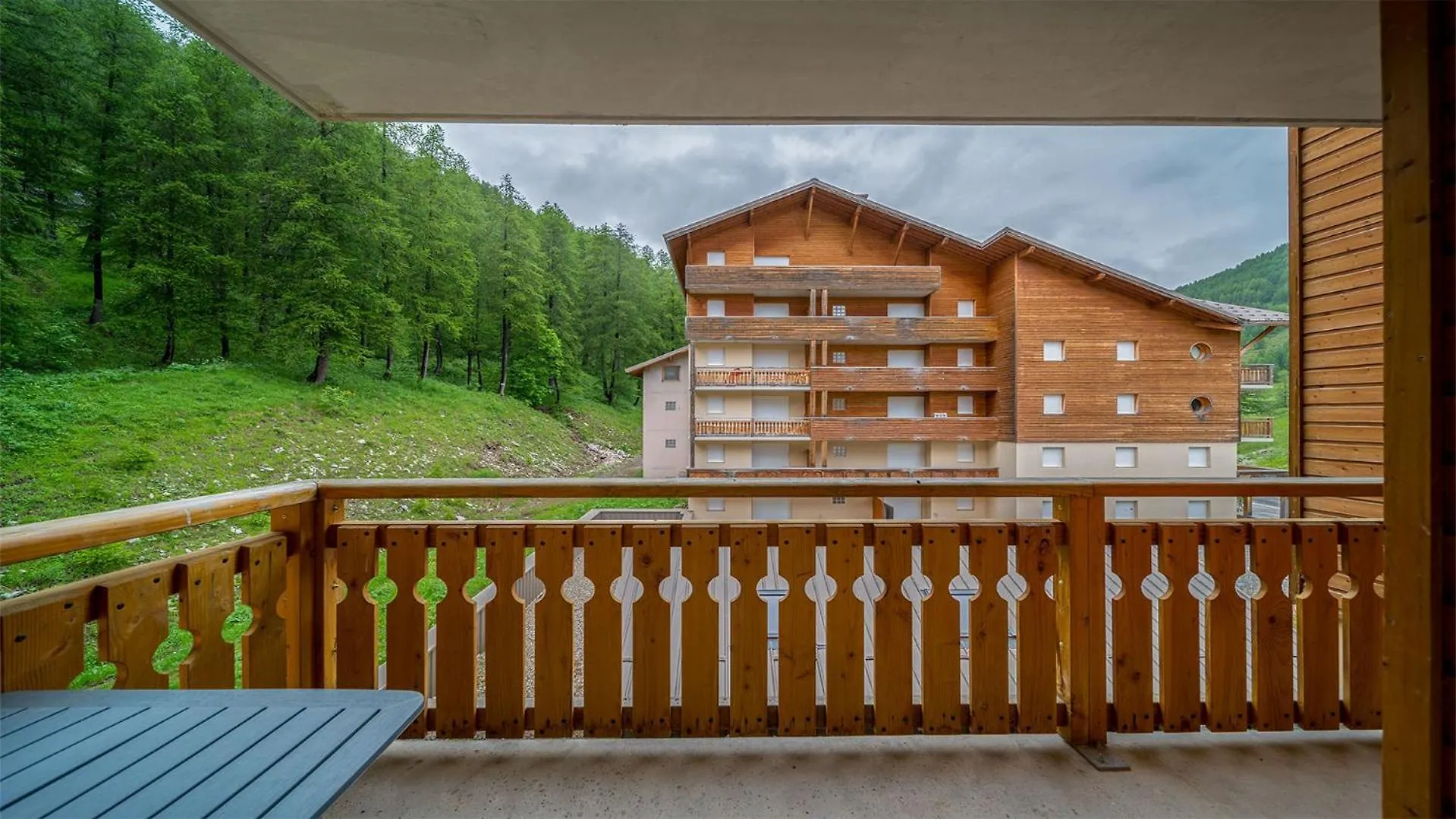 C Du Verdon -2301- Appt 4-6 Pers Allos